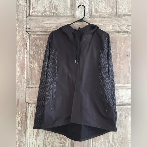 The North Face Women's Black Utility Jacket - Picture 1 of 4